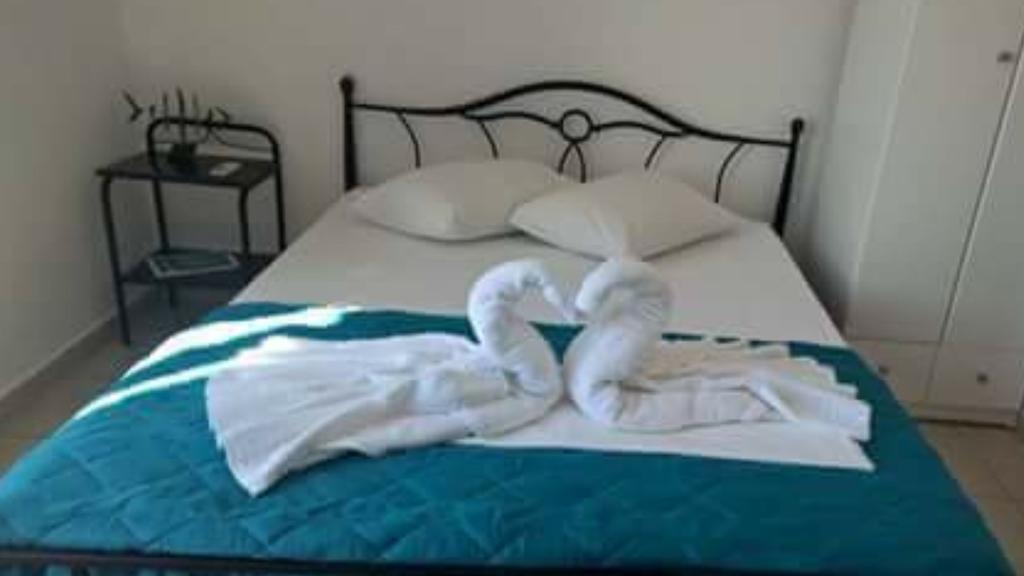Vigles Hotel Adamantas  Exterior photo