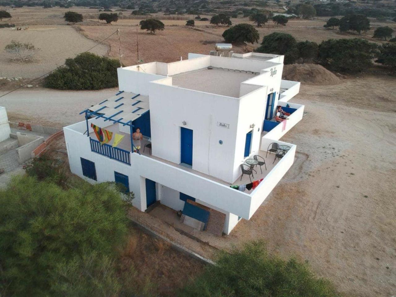 Vigles Hotel Adamantas  Exterior photo